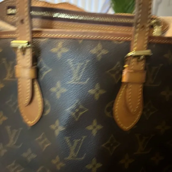 Authentic w’ COA Louis Vuitton Monogram Canvas Mini Bucket Bag (AR1929) - Picture 11 of 16